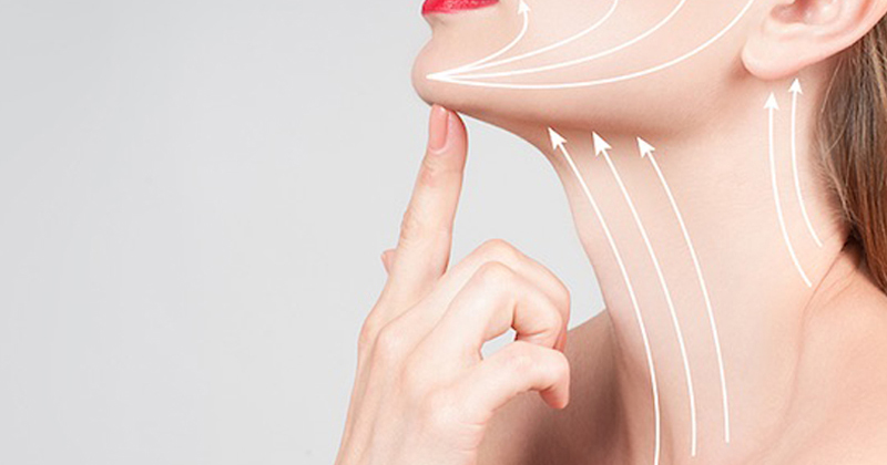 دليل التخلص من مشكلة الذقن المزدوج: أي علاج هو الأنسب لك؟