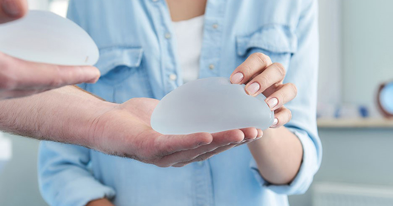 Doğru Meme Protezi Nasıl Seçilir? Yuvarlak ve Damla Silikon Farkları